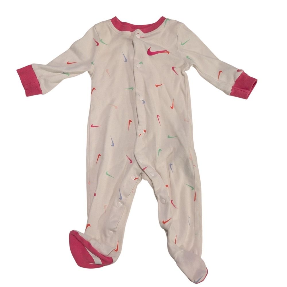 Nike Baby Girls Multi Swoosh Footed Sleeper Pajamams Onepiece 6M Snap Closure